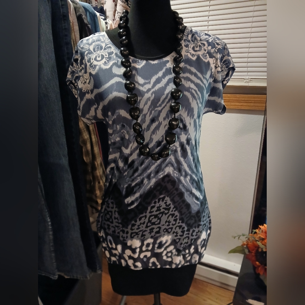 Studio Y Xs Open Back Blouse